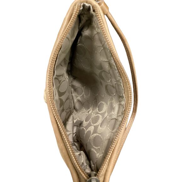 Coach Wristlet Women’s One Size Small Shearling And Suede Zipper Camel Color - Picture 5 of 5